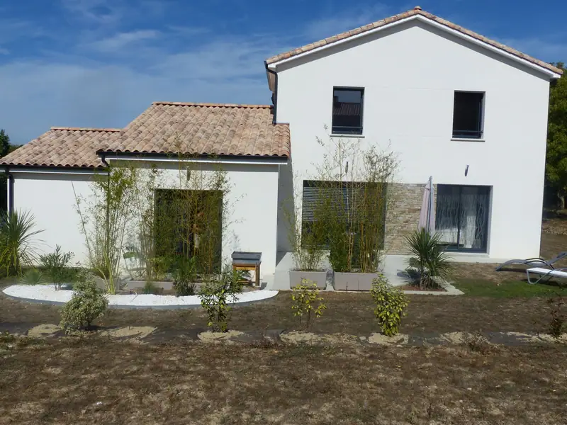Maison neuve enduite construite par SARL Charpentier